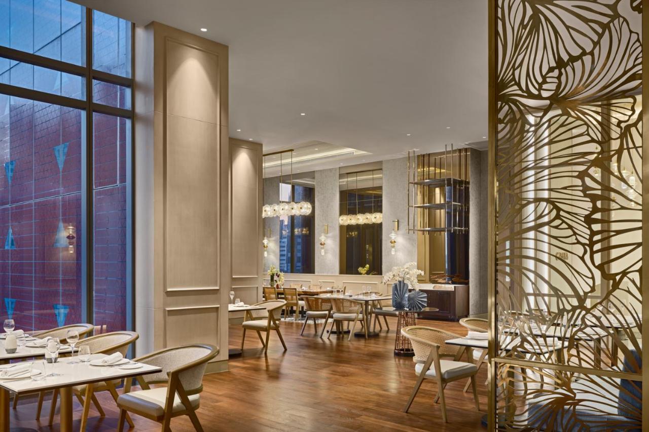 Chatrium Grand Bangkok Exterior photo The restaurant