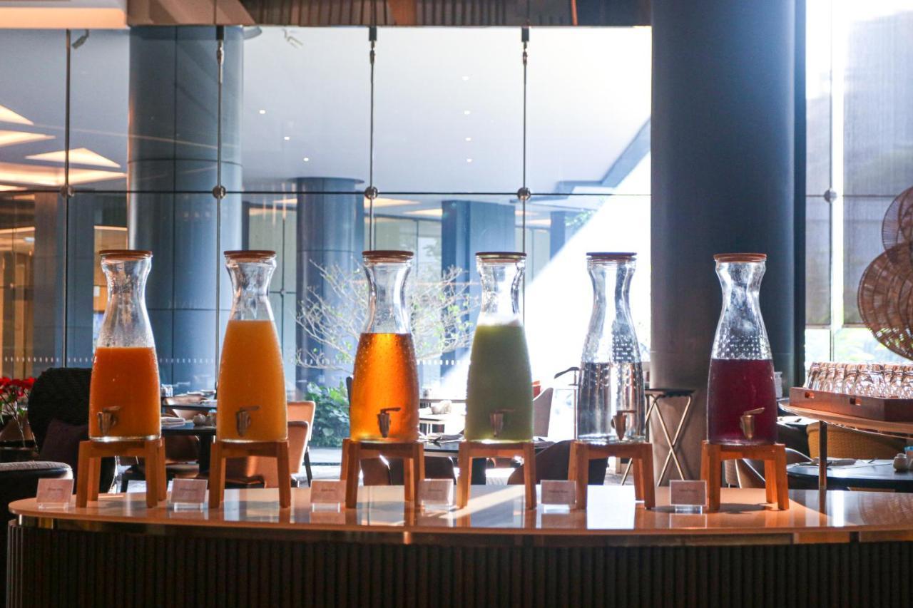 Chatrium Grand Bangkok Exterior photo Juice bar