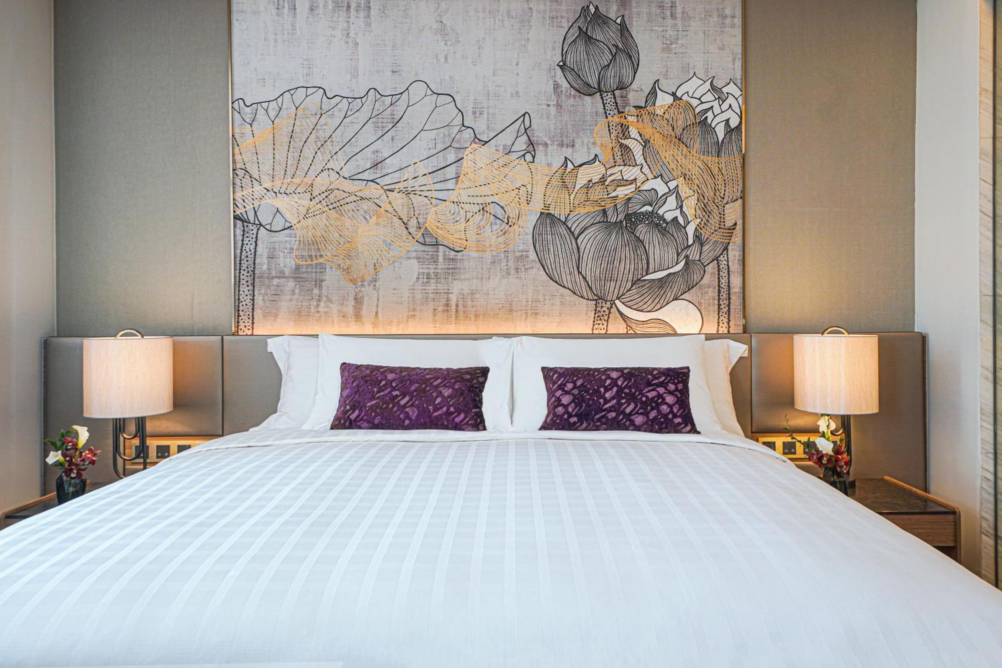 Chatrium Grand Bangkok Exterior photo Deluxe Room